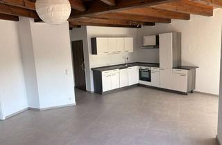 Wohnung mieten in Rathausplatz, 74177 Bad Friedrichshall, Frisch sanierte 2-Zimmer-Dachgeschosswohnung mit neuem Traumbad