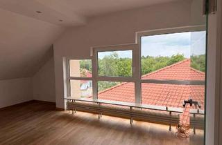 Wohnung mieten in 04668 Grimma, Schöne 3-Zimmer-Wohnung im DG eines Wohn-/Gewerbegebäudes in Grimma zu vermieten!
