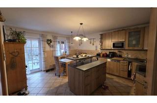 Wohnung mieten in Kirchmaierstraße 9a, 83556 Griesstätt, Schöne 4,5-Zimmer-Maisonette mit Garten, Kaminofen und überdachter Südterrasse