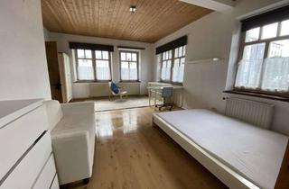 Immobilie mieten in Geheimrat-Rosenthal-Straße 103, 95100 Selb, Hübsches WG Zimmer in 3er WG