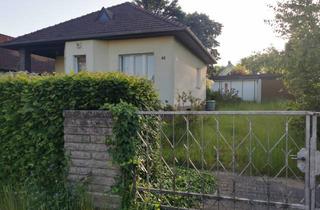 Garagen kaufen in 15366 Neuenhagen, Vom Altbestand zum Traumhaus – Baugrundstück mit Potenzial