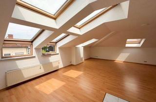 Wohnung mieten in 04425 Taucha, Dachgeschoss-Charme trifft Wohnkomfort – helle 2-Raumwohnung