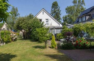 Haus kaufen in 22846 Norderstedt, Wohnen mit besonderem Flair. Optional kann das direkt angrenzende Nachbarhaus erworben werden.