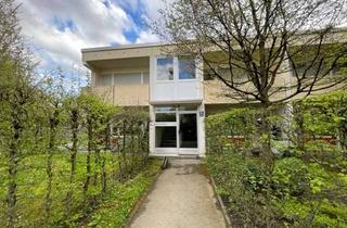 Wohnung kaufen in 82008 Unterhaching, Seltene Gelegenheit: 2-Zimmer-Gartenwohnung mit zwei Sonnenterrassen