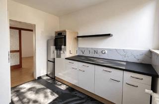 Wohnung kaufen in 22926 Ahrensburg, Stilvoll modernisierte 3-Zimmer-Wohnung mit Südwest-Terrasse in gefragter Lage von Ahrensburg