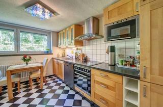 Wohnung kaufen in 76275 Ettlingen, Zentrale Lage & eigener Garagenstellplatz: Helle gepflegte 2-Zimmer-Souterrainwohnung in Ettlingen