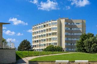 Wohnung kaufen in 27476 Cuxhaven, Nordsee-Auszeit im Haus Atlantic – Gepflegte Ferienwohnung in bester Strandlage von Cuxhaven-Döse