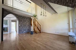 Wohnung kaufen in 76135 Weststadt, Helle 3-Zimmer-Maisonette mit 2 Balkonen und großer Terrasse