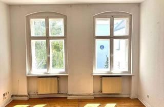 Wohnung kaufen in Sophie-Charlotten-Straße 46, 14059 Charlottenburg, Altbauflair in attraktiver Lage: bezugsfreie 2-Zimmer-Wohnung nahe Lietzenseepark in Charlottenburg!