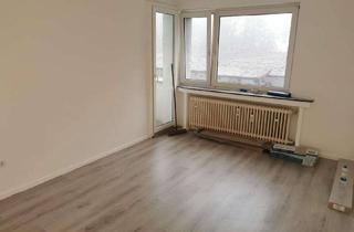 Wohnung mieten in Stockder Straße, Remscheid, 42857 Innen, Frisch renovierte 1-Zimmer-Wohnung mit Balkon in ruhiger Lage