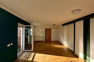Wohnung mieten in 97421 Altstadt, Bitte nur mit vorh. Arbeitsvertrag melden: 1-1/2 Zimmer Wohnung, Balkon, Küche, 3.OG, nähe Main...