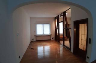 Wohnung mieten in Langenberger Str. 14, 42551 Velbert, großzügige 3,5 Zimmer mit offenen Balken und Garten
