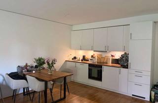 Wohnung mieten in Nedderfeld 110L, 22529 Eppendorf, Großzügige 2-Zimmer Wohnung mit Terrasse in zentraler Lage