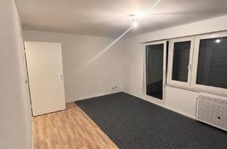 Wohnung mieten in In Der Au 14b, 70327 Untertürkheim, Helle 1-Zimmer-Wohnung mit Balkon und Neckarblick – aktuell umfassend saniert
