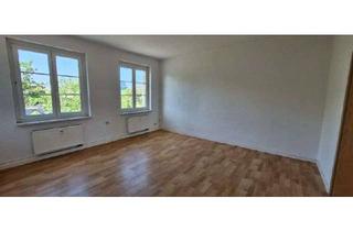 Wohnung mieten in Friedensplatz 23, 06844 Innenstadt, 2-Raum-Wohnung mit Badewanne und bester Verkehrsanbindung