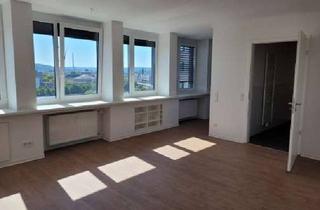 Wohnung mieten in Neumarkt 15, 66117 Saarbrücken, Stilvolle, sanierte 2-Zimmer-Wohnung mit EBK in Saarbrücken