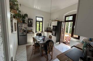 Wohnung mieten in 01129 Trachau, Lichtdurchflutete Altbauwohnung zum Wohlfühlen