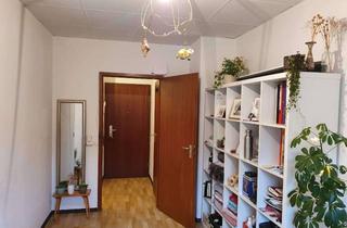 Wohnung mieten in Lessingstr. 64, 76133 Weststadt, Niedliche 1 ZKB-Wohnung mit Schlafnische und Balkon/nur an Einzelperson