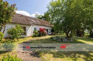Haus kaufen in 54649 Lambertsberg, Viel Platz für Familie, Hobby und Visionen - EFH mit Halle und großem Grundstück in Lambertsberg