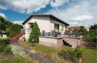 Einfamilienhaus kaufen in 15569 Woltersdorf, Wohnen im Grünen: Einfamilienhaus mit großem Grundstück, Doppelgarage und viel Potential