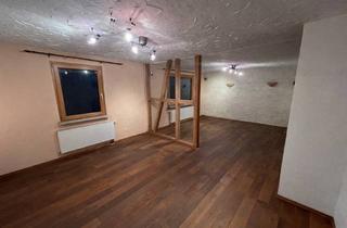 Doppelhaushälfte kaufen in 72250 Freudenstadt, Viel Grundstück, viele Möglichkeiten – Doppelhaushälfte mit Potenzial in Freudenstadt