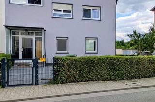 Einfamilienhaus kaufen in 60437 Kalbach, Großzügiges Einfamilienhaus in Feldrandlage im Herzen Kalbachs