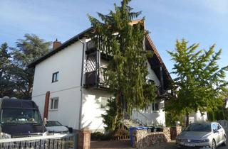 Haus kaufen in Egerstraße, 64560 Riedstadt, PROVISIONSFREI - großes, gepflegtes Wohnhaus mit 3 geräumigen Wohneinheiten und Garten