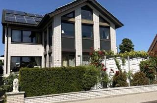 Haus kaufen in 33428 Harsewinkel, Außergewöhnliches 1-2 Familienhaus mit Pool, Solaranlage und traumhaftem Garten