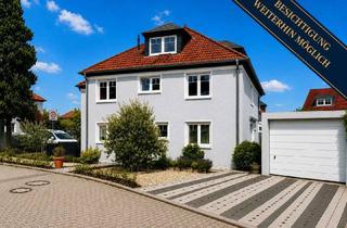 Villa kaufen in 61118 Bad Vilbel, VON PRIVAT: Besondere Stadtvilla mit Wintergarten nahe der Europäischen Schule in BV-Dortelweil