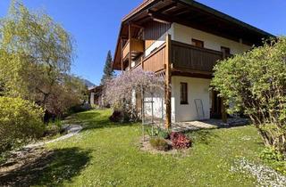 Haus kaufen in 83246 Unterwössen, Gepflegte, geräumige Haushälfte mit 2 Bädern, Gäste-WC, offenem Kamin und 2 Garagen in ruhiger Lage