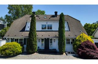 Villa kaufen in 40667 Meerbusch, Einzigartige Landhausvilla mit traumhaftem Grundstück! Gelegen in einer Sackgasse von Alt-Meererb...