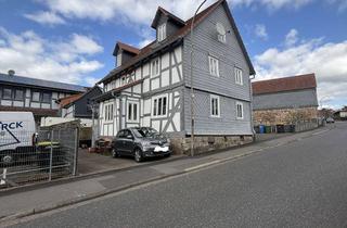 Haus kaufen in Alte Dorfstraße XY, 35091 Cölbe, Zweifamilienhaus in zentraler Wohnlage von Cölbe