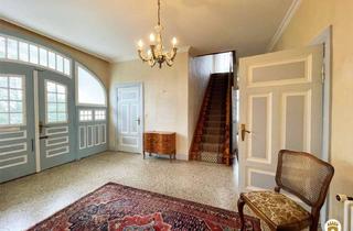 Villa kaufen in 23758 Oldenburg, Historische Unternehmer-Villa BELLEVUE auf parkähnlichem Grund
