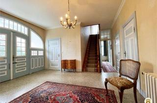 Anlageobjekt in 23758 Oldenburg, Unternehmer-Villa auf parkähnlichem Grundstück. 1.100 m vom Marktplatz entfernt