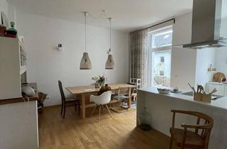 Wohnung kaufen in Sybelstraße 70, 45145 Frohnhausen, Helle Altbauwohnung in Essen-Frohnhausen
