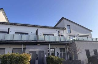 Wohnung kaufen in Wendelinusstr. 45, 63512 Hainburg, 4 Zi. Maisonette mit Galerie & 7 m Deckenhöhe | 15 m² Südwest-Terrasse | Provisionsfrei
