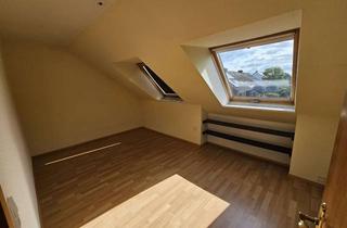 Wohnung mieten in 30826 Garbsen, Charmante 3-Zimmer Wohnung mit Dachschrägen und Dachfenstern