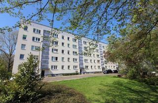 Wohnung mieten in Gottfried-Semper-Straße, 06124 Südliche Neustadt, * Renovierungsbedarf * WG-geeignet * Dichterviertel *