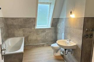 Wohnung mieten in Eekberg, 24149 Neumühlen-Dietrichsdorf, Renovierte Dachgeschosswohnung in Dietrichsdorf