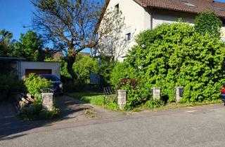 Doppelhaushälfte kaufen in Runzmattenweg 49, 79110 Betzenhausen, Doppelhaushälfte mit großem Grundstück und vielseitigem Entwicklungspotenzial