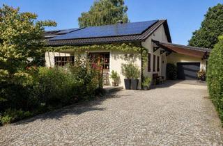 Einfamilienhaus kaufen in 84140 Gangkofen, charmantes Einfamilienhaus mit großzügigem Raumangebot, Terrasse und größem Grundstück