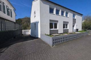 Haus kaufen in Tiefensteinerstaße 248, 55743 Idar-Oberstein, Wohnen, Vermieten oder Mehrgenerationen: Großzügiges Haus mit Einliegerwohnung, 2 Terrassen & Balkon
