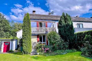 Haus kaufen in 83024 Rosenheim, Gepflegtes Zweifamilienhaus mit Einzelgarage auf Erbpachtgrundstück!