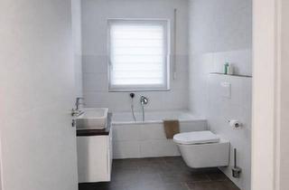 Wohnung kaufen in 78647 Trossingen, Trossingen - Helle 4,5 Zimmer Erdgeschosswohnung mit eigenem Garten