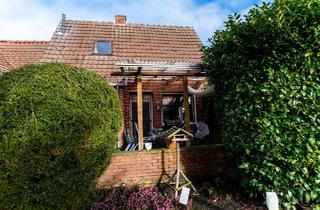 Haus kaufen in 26529 Upgant-Schott, Upgant-Schott - Charaktervolles Wohnhaus