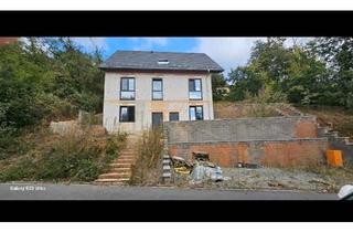 Haus kaufen in 63911 Klingenberg, Klingenberg am Main - Zwei-Familienhaus, Rohbau zu 80% fertig