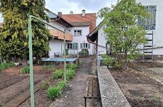 Haus kaufen in 91154 Roth, Roth - 1- bis 2 Familienhaus mit viel Platz für individuelle Gestaltung