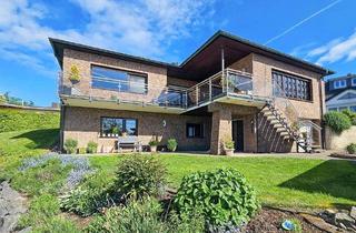 Einfamilienhaus kaufen in 53577 Neustadt, Neustadt - Gepflegter Winkelbungalow mit möglicher ELW in ruhiger Höhenlage. Ca. 10 Min. LinzRhein.