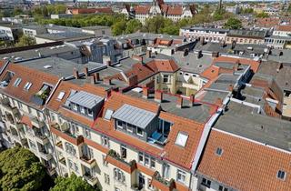 Wohnung kaufen in 13357 Wedding, Bezugsfreie Dachgeschosswohnung mit Südterrasse und viel Gestaltungspotenzial