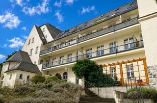 Wohnung kaufen in 12683 Biesdorf, Ein Zuhause mit Geschichte – stilvolle 3-Zimmer-DG-Wohnung im Herzen von Berlin-Biesdorf